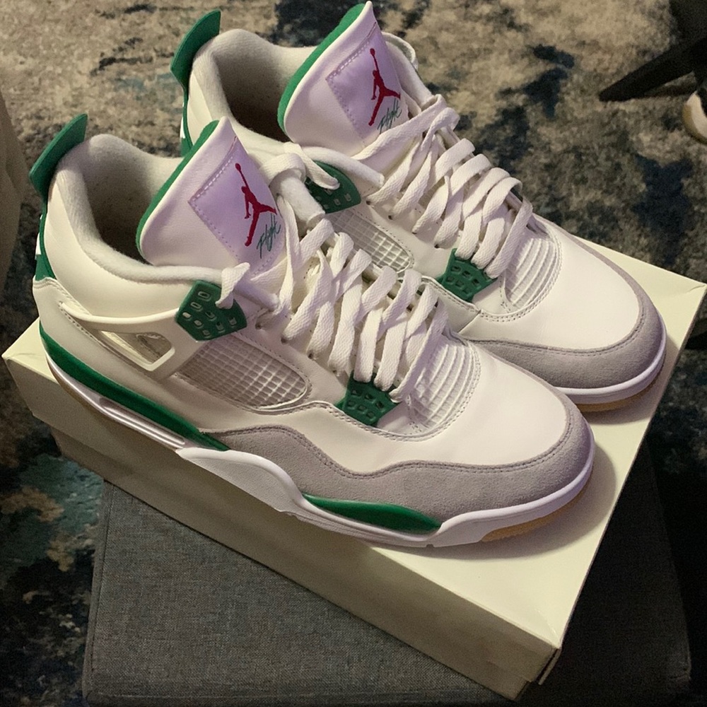 Jordan SB 4